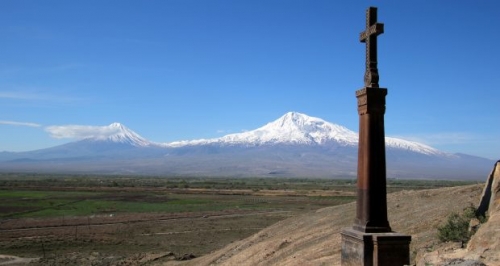 Le-mont-Ararat-vu-de-lArmenie-©Wikimedia-620x330.jpeg