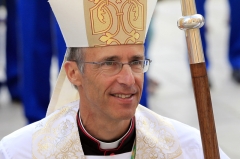 Mgr de Germay 7800908863_monseigneur-olivier-de-germay-nouvel-archeveque-de-lyon-en-2014-a-ajaccio.jpg