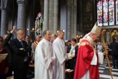 procession11.jpg